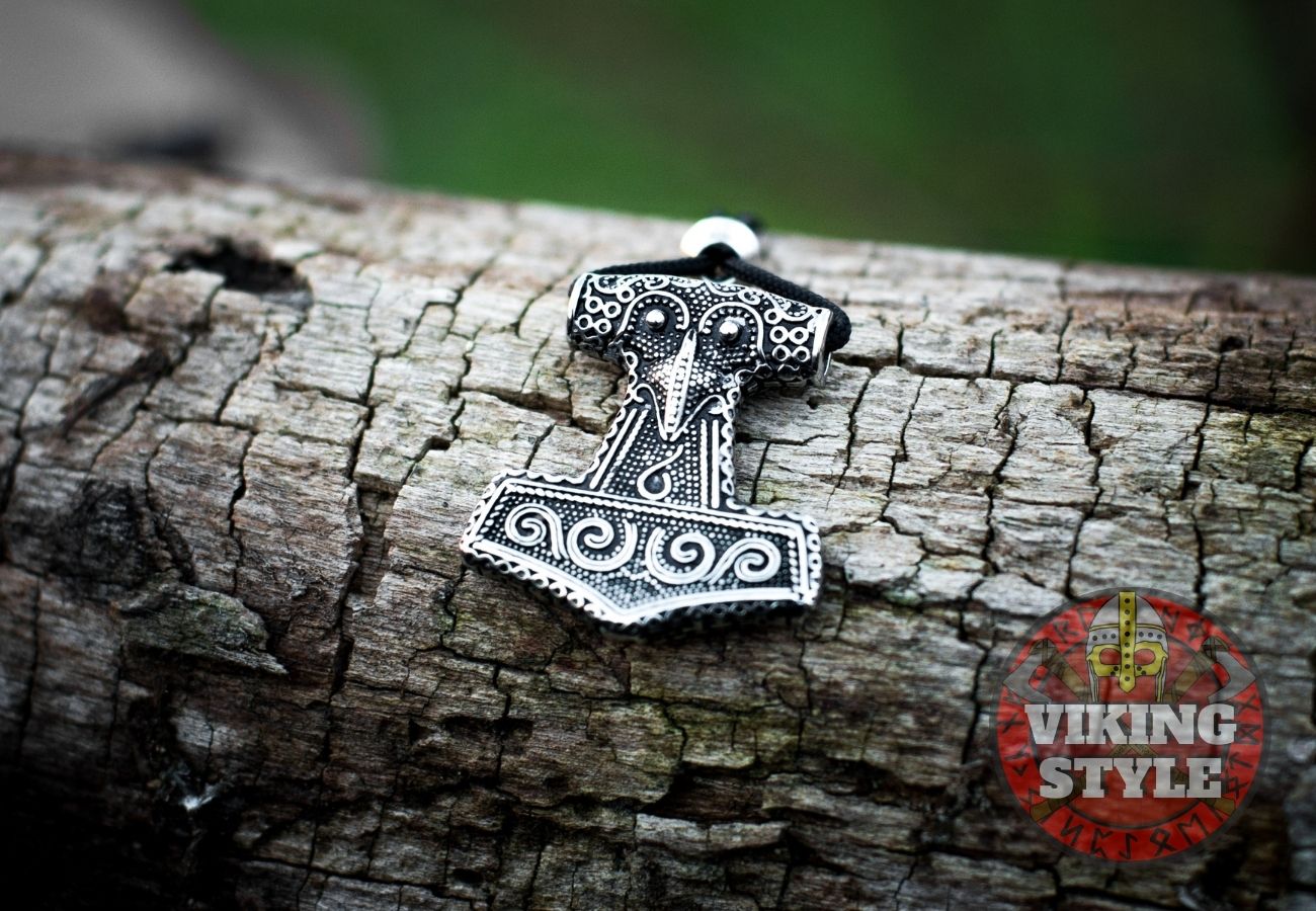 Mjölnir Pendant IV - Erikstorp, 925 Silver