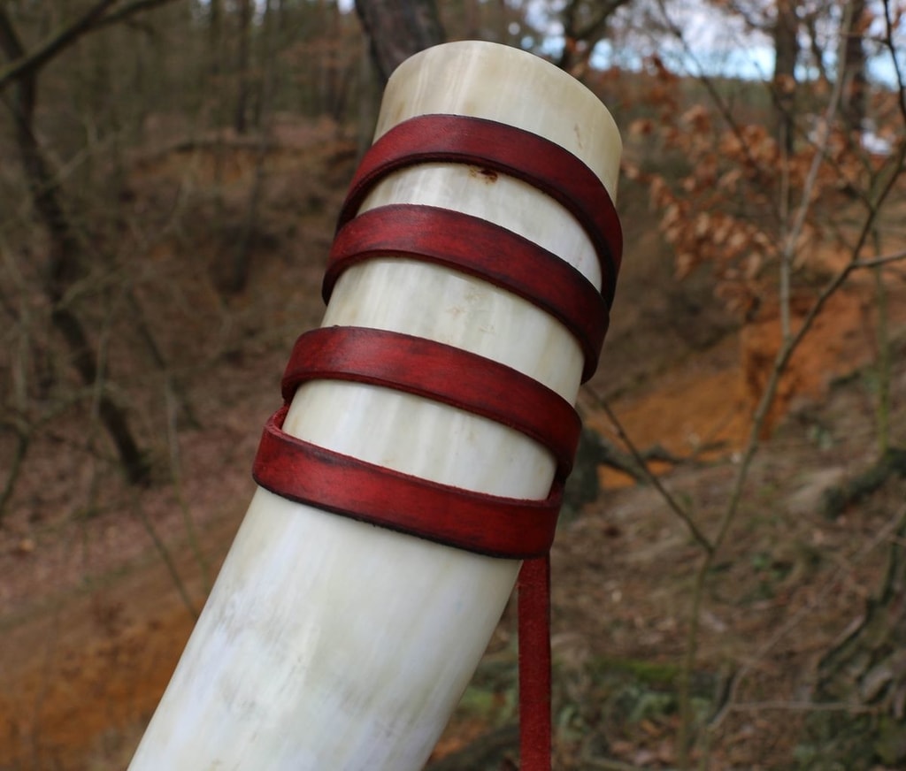 Norse Signal Horn with Deluxe Leather Holder