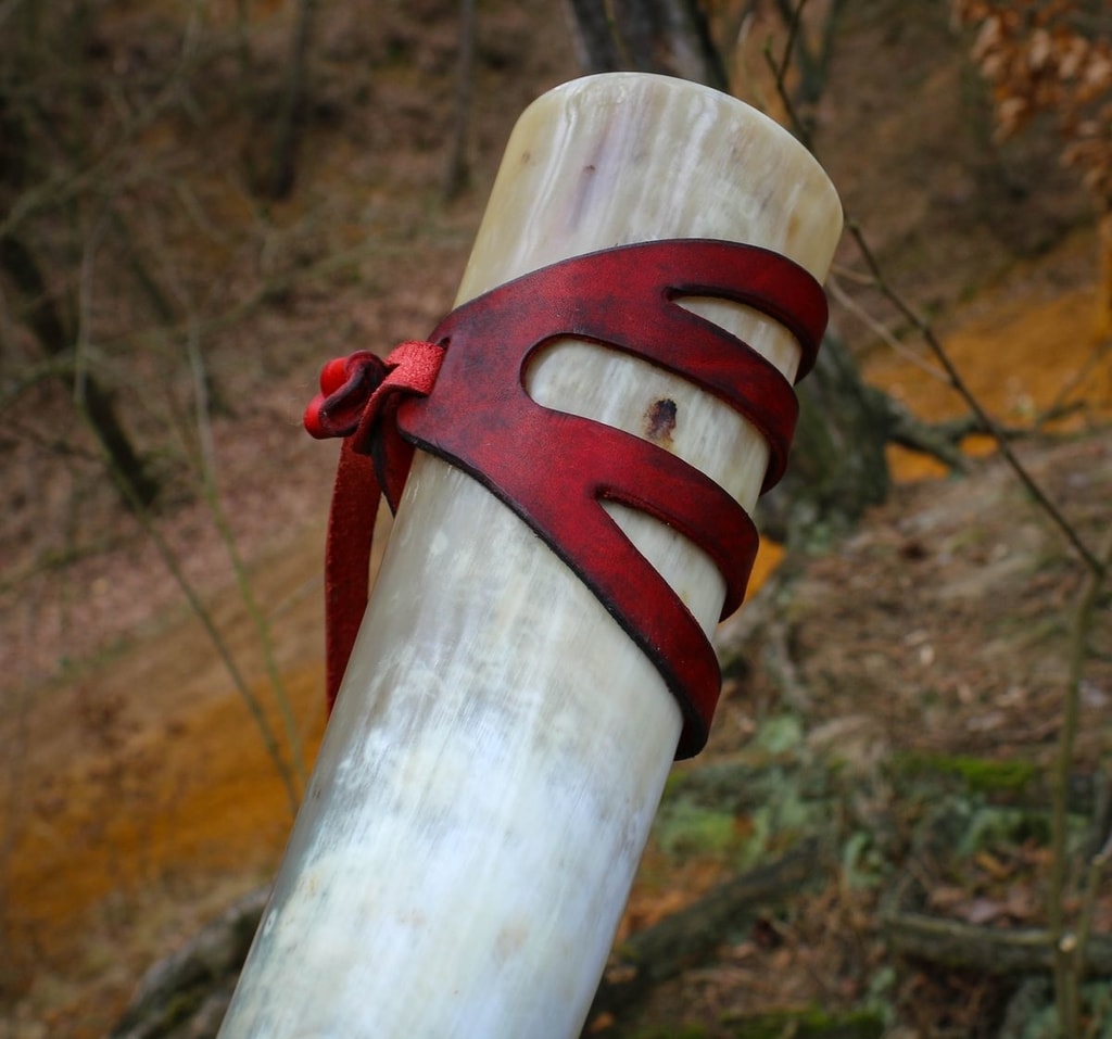 Norse Signal Horn with Deluxe Leather Holder