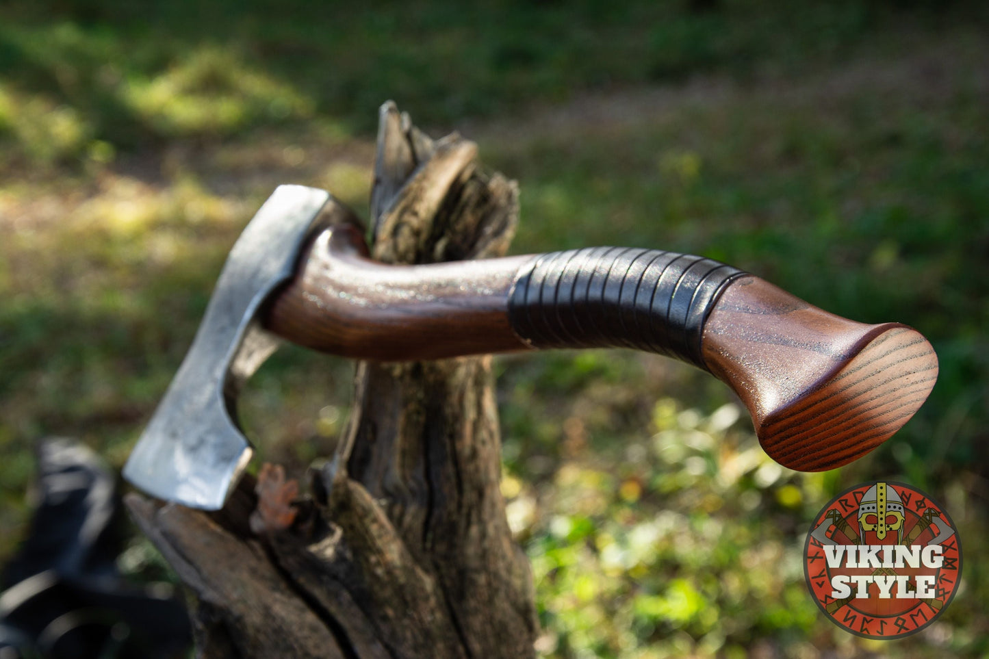 Single Handed Bearded Axe - Balder