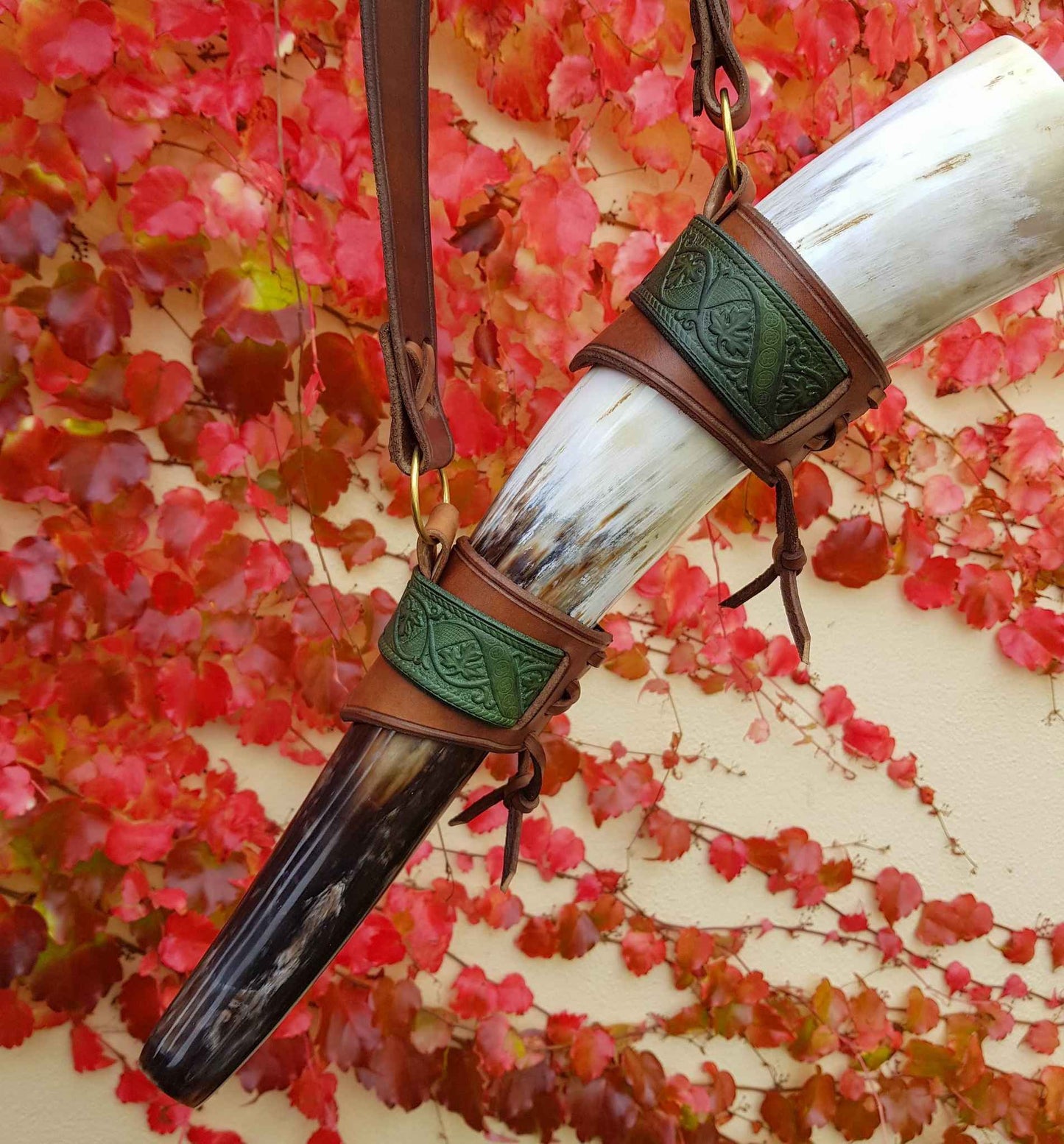 Norse Signal Horn with Deluxe Leather Holder