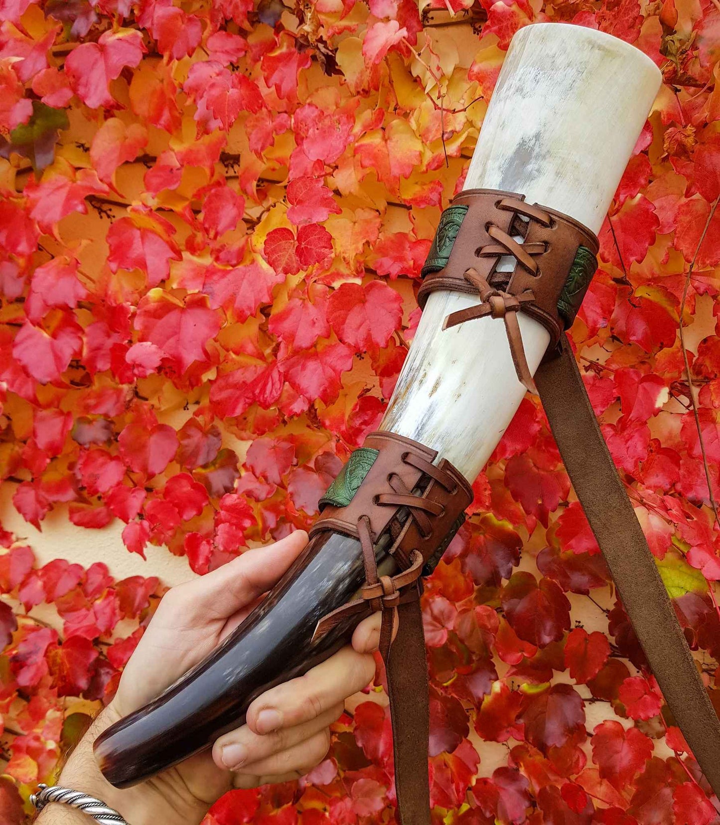 Norse Signal Horn with Deluxe Leather Holder