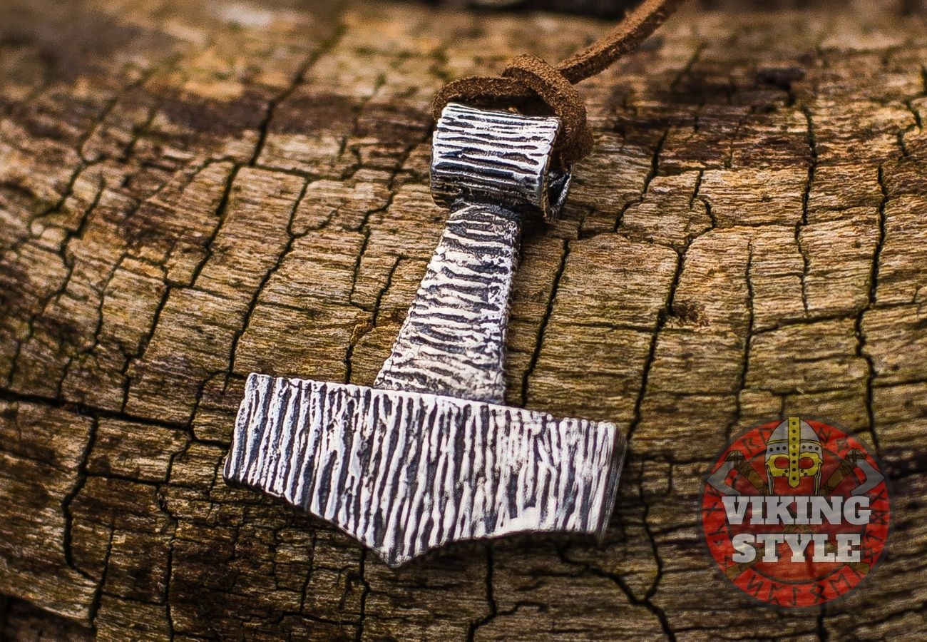 Mjölnir Pendant - Stripe, 925 Silver