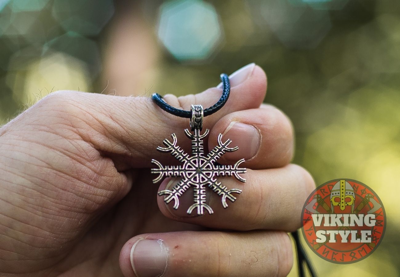 Ægishjálmur Pendant - 925 Silver