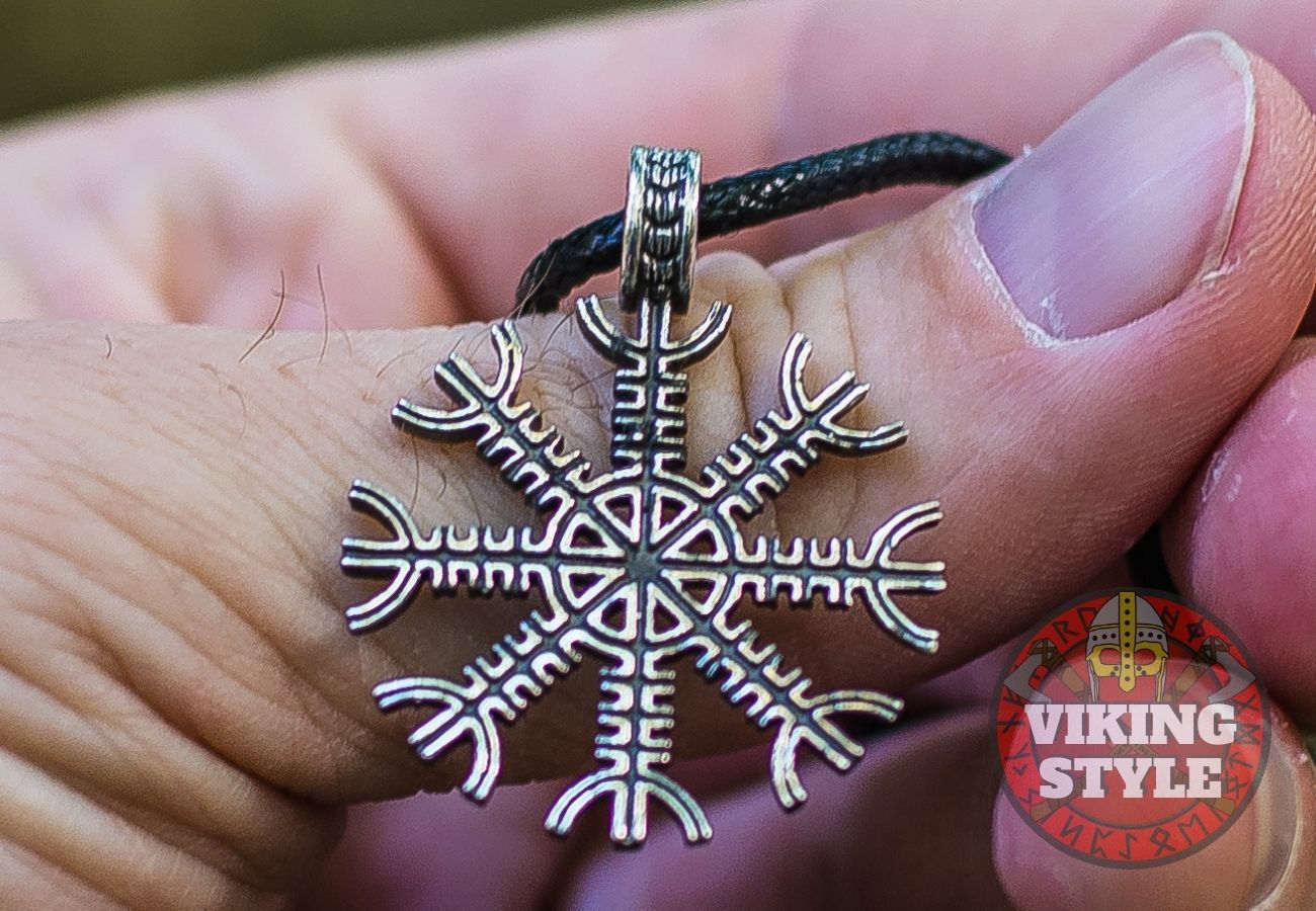 Ægishjálmur Pendant - 925 Silver