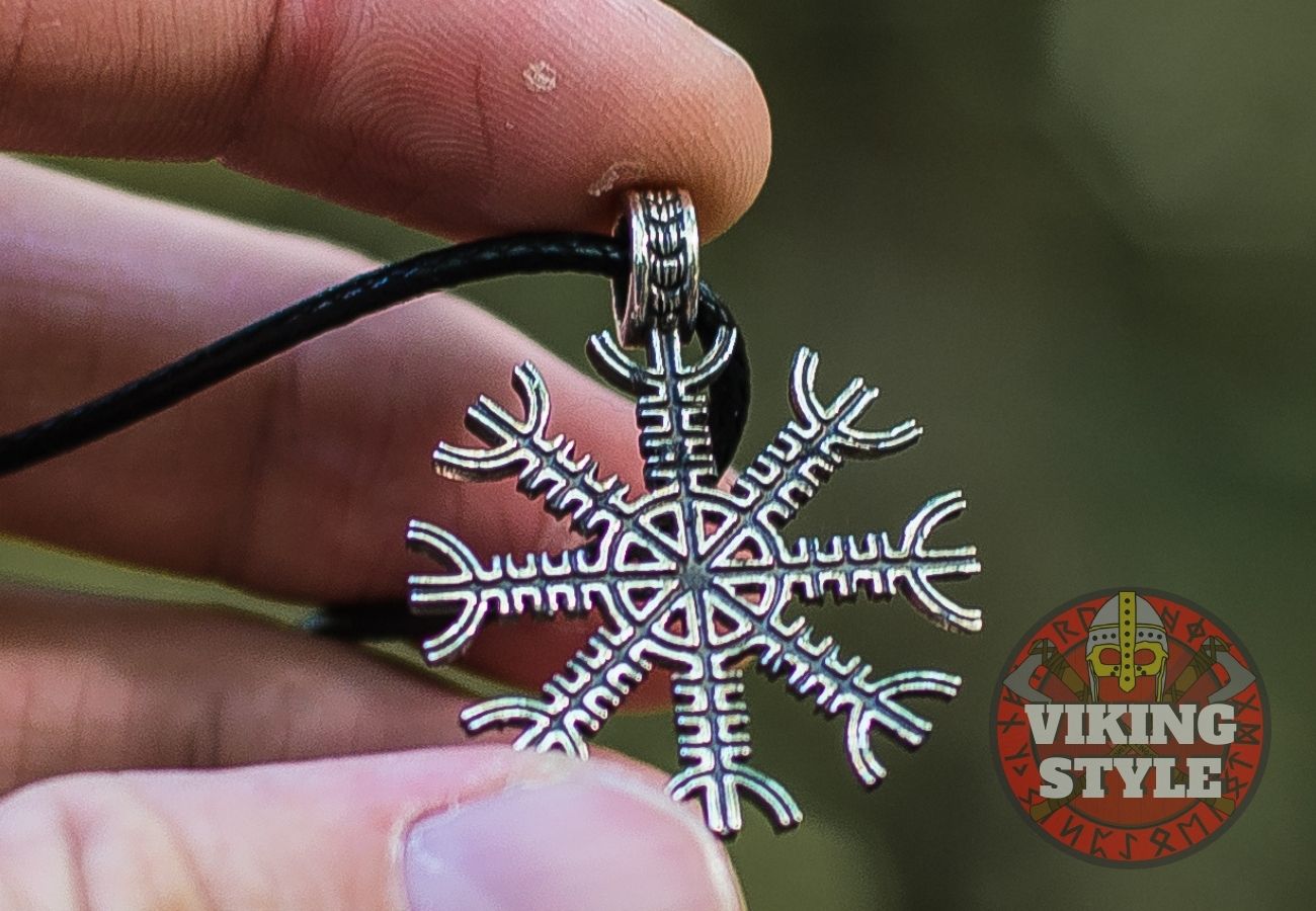 Ægishjálmur Pendant - 925 Silver