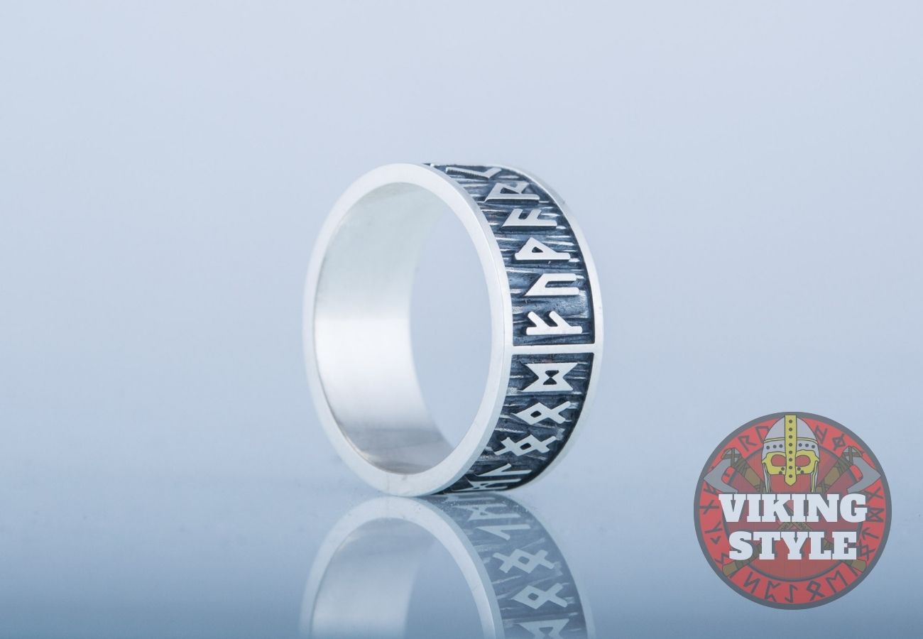 Runic Ring II - 925 Silver