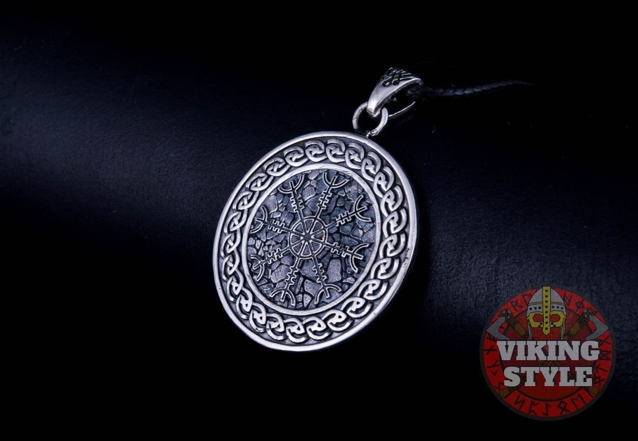 Ægishjálmur Pendant - Endless Knot, 925 Silver