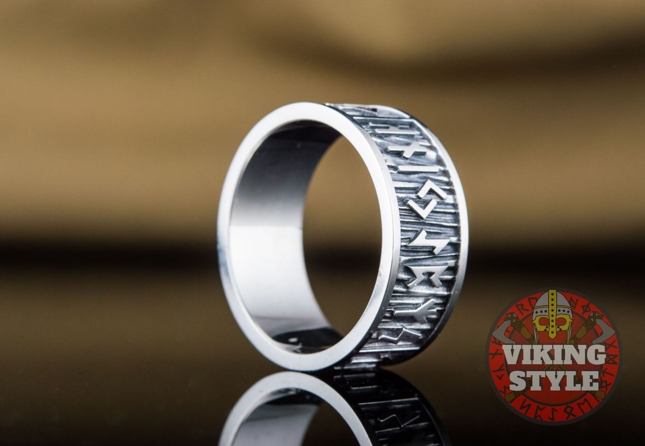 Runic Ring II - 925 Silver
