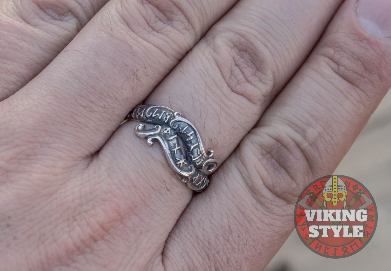 Runic Ring - Root, 925 Silver