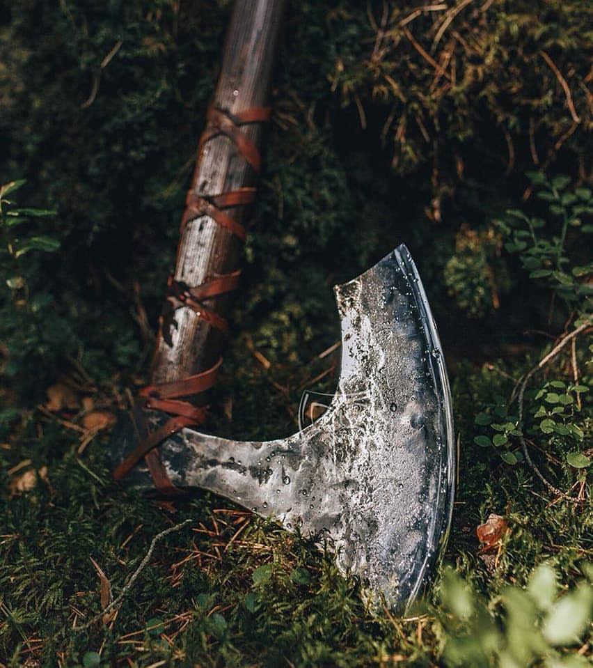 Two Handed Berserker Axe
