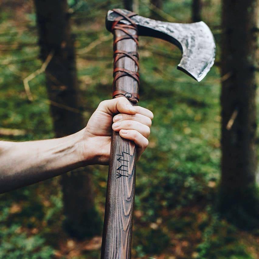 Two Handed Berserker Axe